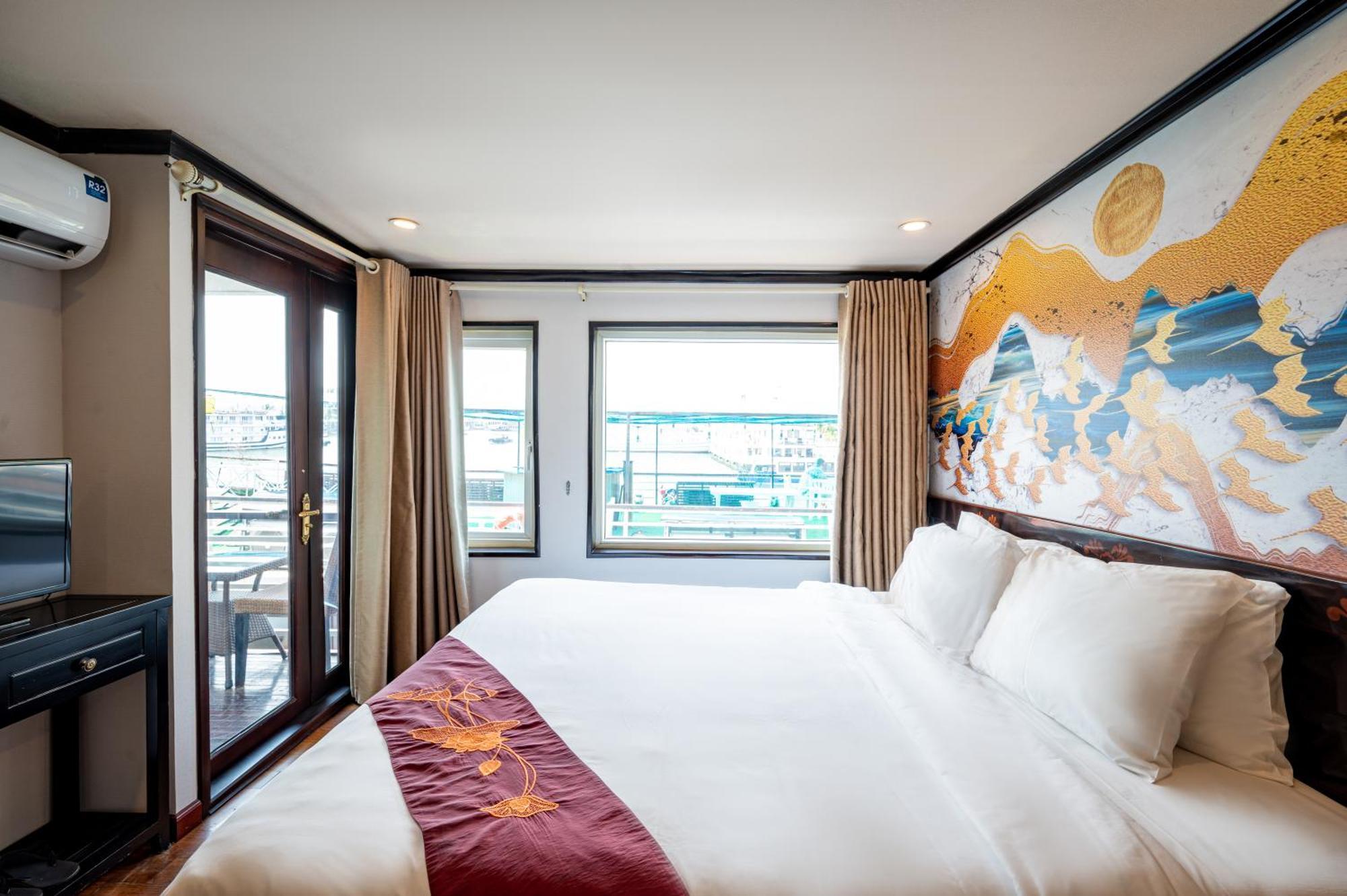 Hotel Dragon Crown Legend Cruise Ha Long Exterior foto