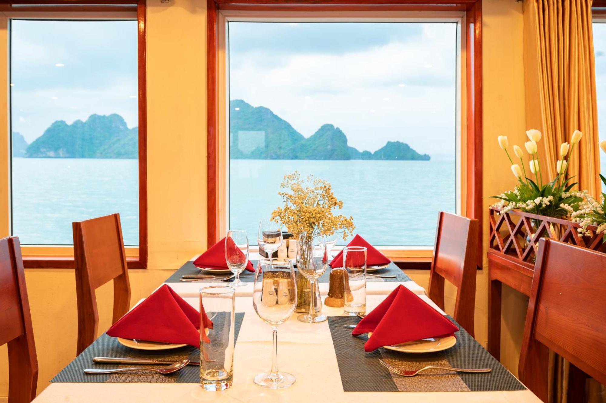 Hotel Dragon Crown Legend Cruise Ha Long Exterior foto