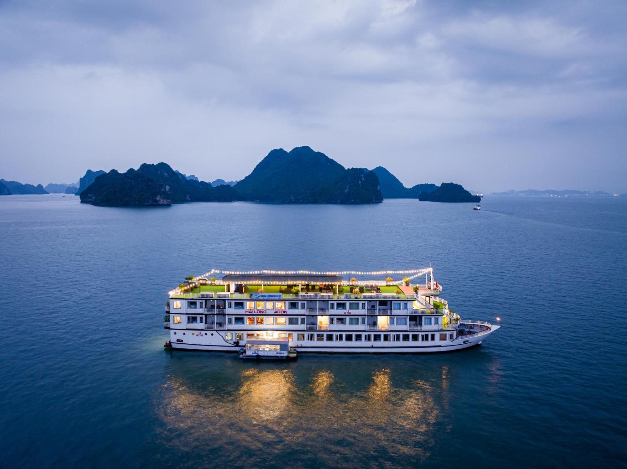 Hotel Dragon Crown Legend Cruise Ha Long Exterior foto