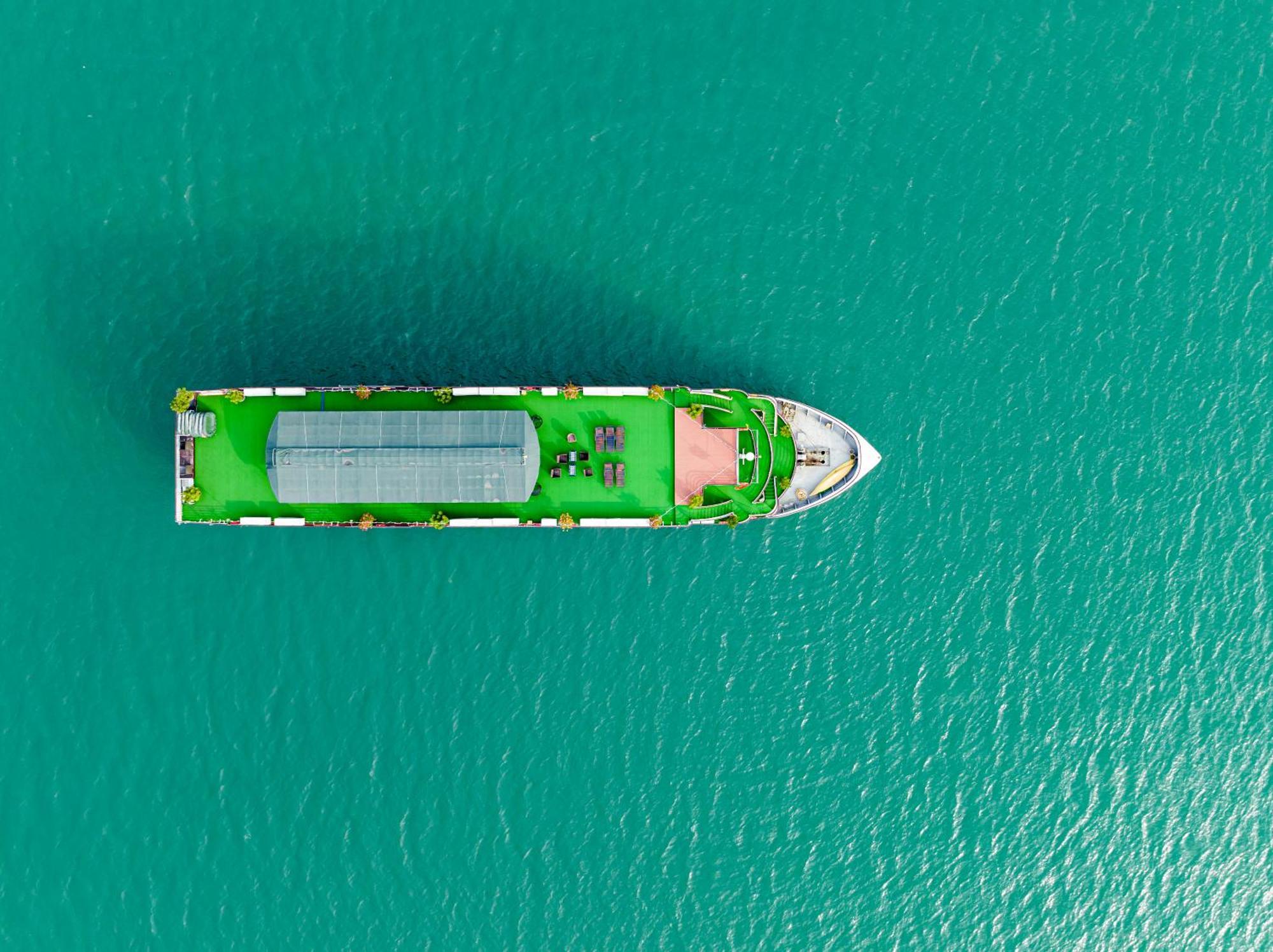 Hotel Dragon Crown Legend Cruise Ha Long Exterior foto