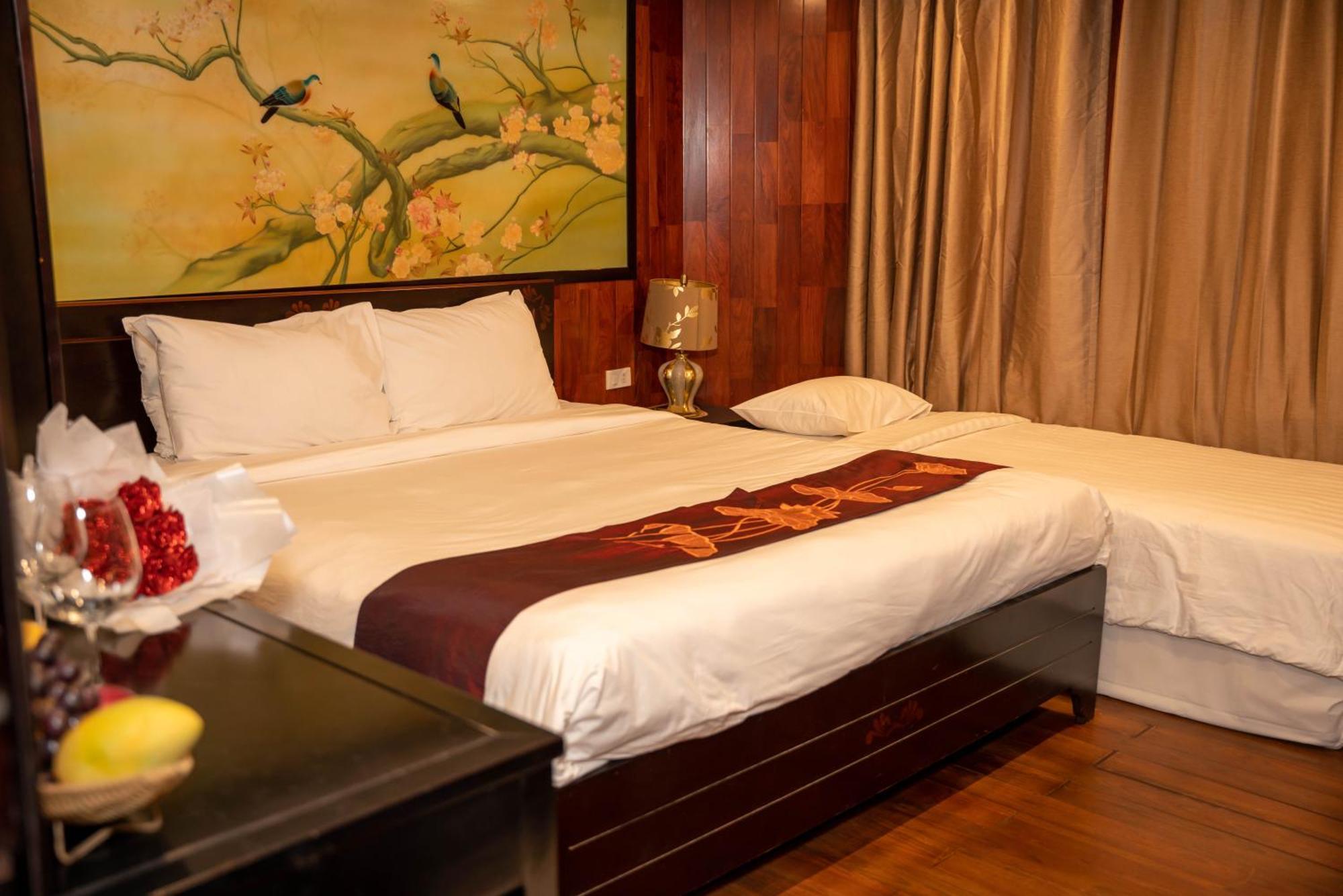 Hotel Dragon Crown Legend Cruise Ha Long Exterior foto